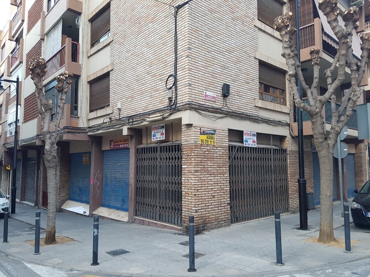 Retail in Ontinyent, Valencia to rent Building Photo- Image 1 of 2