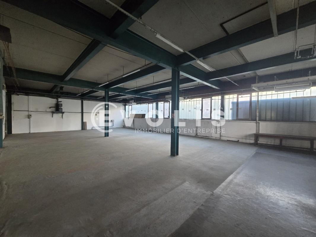 Light Industrial in Ris-Orangis to rent Interior Photo- Image 1 of 20