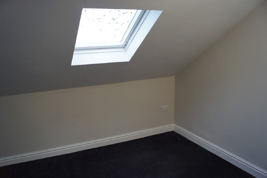 5 Hyde Gardens, Eastbourne to rent - Interior Photo - Image 3 of 8