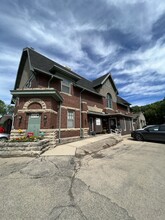 1018 W South Park Ave, Oshkosh, WI for sale Building Photo- Image 1 of 1