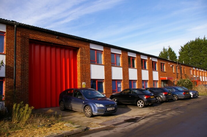 Jefferson Way, Thame for sale - Primary Photo - Image 1 of 1