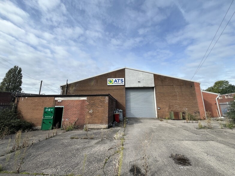 20-28 Waterloo Rd, Manchester to rent - Building Photo - Image 2 of 5