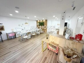 Retail in Yuncos, Toledo to rent Interior Photo- Image 1 of 11