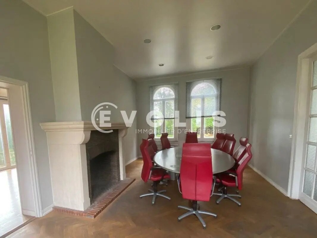 Office in Amiens to rent Building Photo- Image 1 of 5