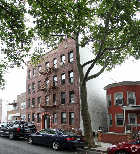 1852-1854 67th St, Brooklyn, NY for sale - Primary Photo - Image 1 of 3