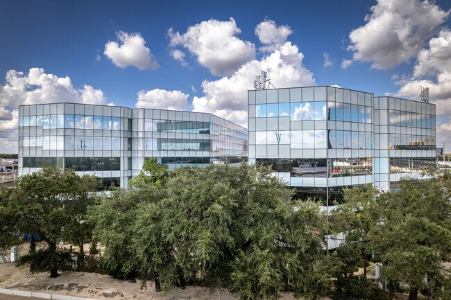 More details for 5821 Southwest Fwy, Houston, TX - Office to Rent