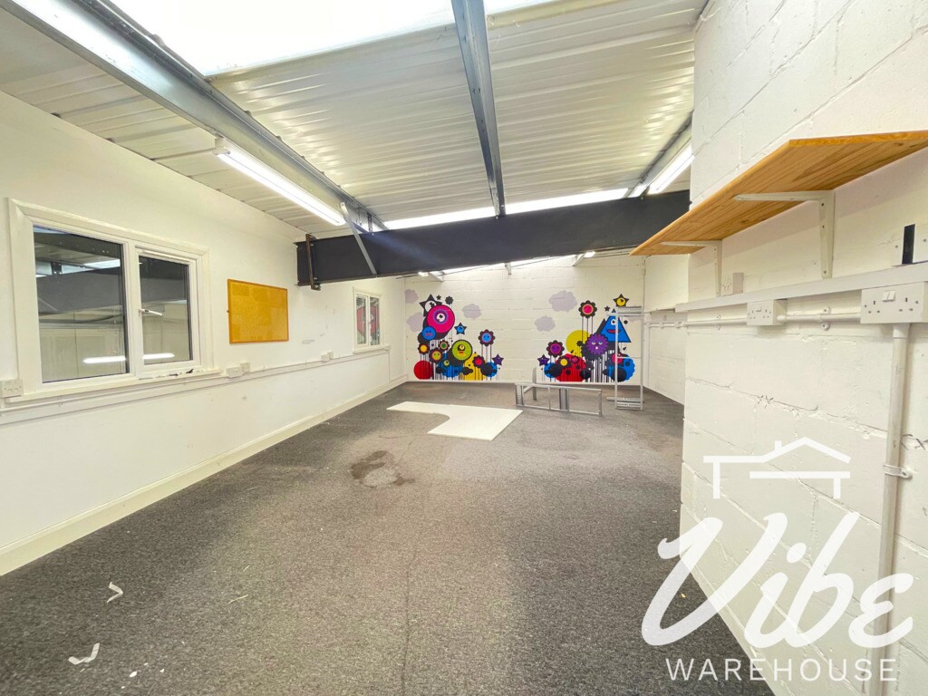 11 Tariff Rd, London for sale Interior Photo- Image 1 of 1