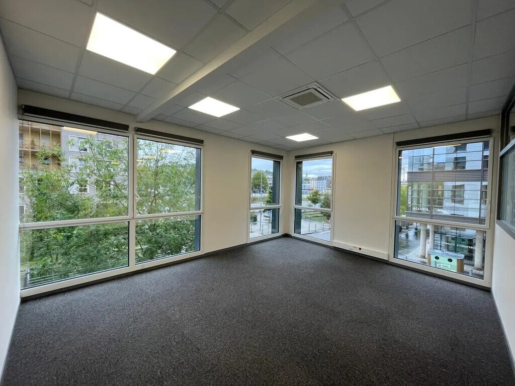 Location Bureaux 200 m² à 417 m² - Photo 1