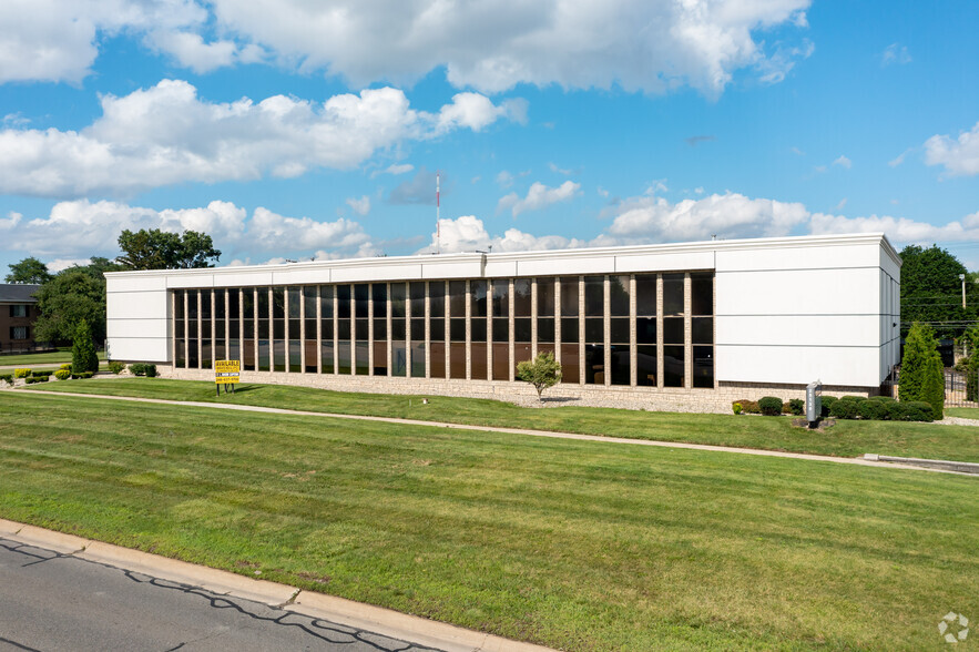 25130 Southfield Rd, Southfield, MI for rent - Building Photo - Image 2 of 5