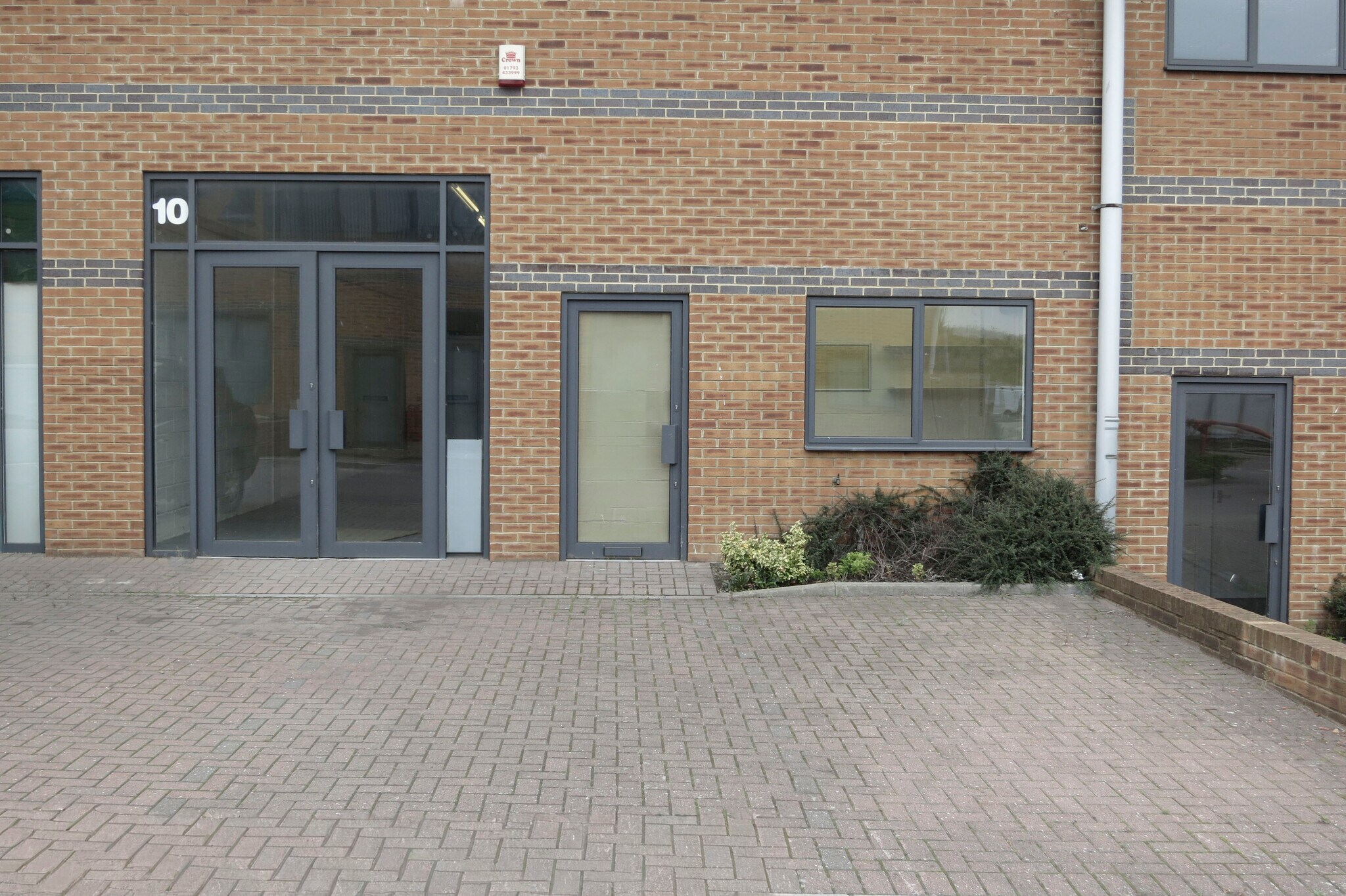 Bowman Ct, Royal Wootton Bassett to rent Primary Photo- Image 1 of 8