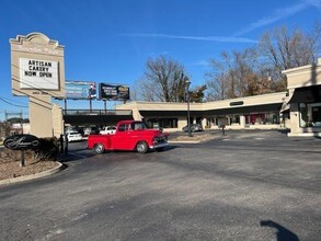 5807 Kingston Pike, Knoxville, TN for sale Building Photo- Image 1 of 1