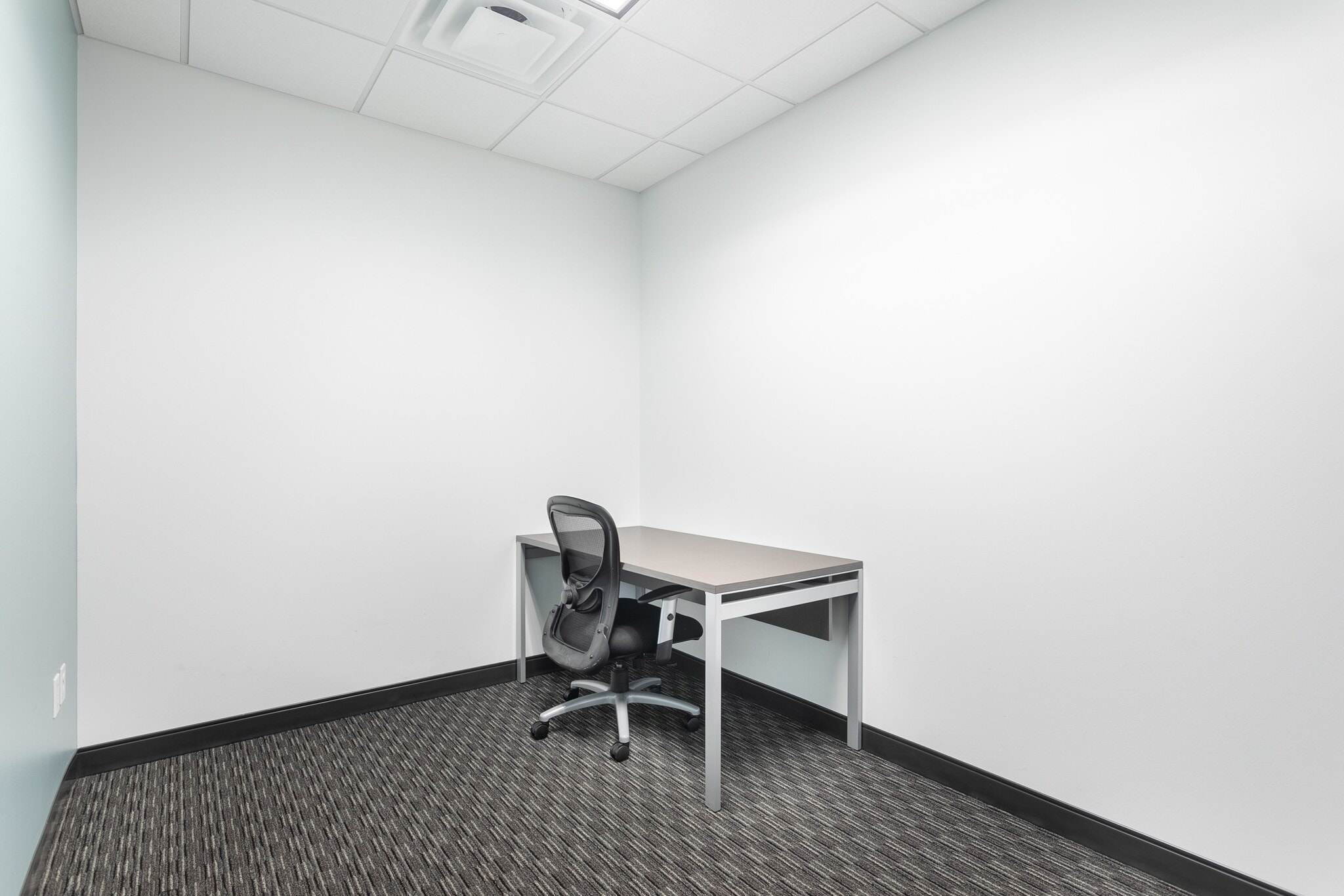 325 N Saint Paul St, Dallas, TX to rent Interior Photo- Image 1 of 5