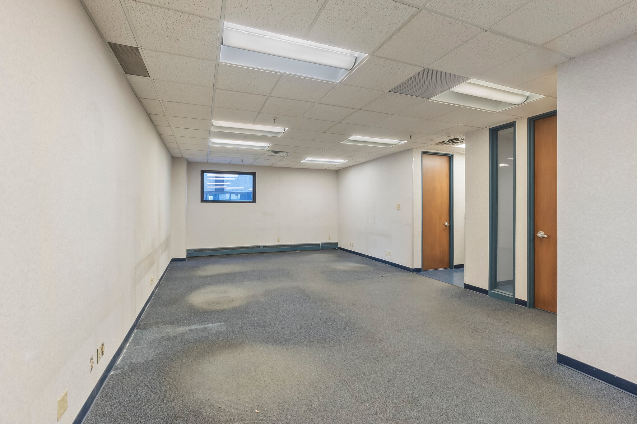 330 2nd Ave S, Minneapolis, MN to rent Interior Photo- Image 1 of 23