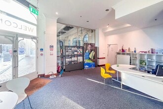 Royal Arcade, Bournemouth to rent Interior Photo- Image 1 of 3