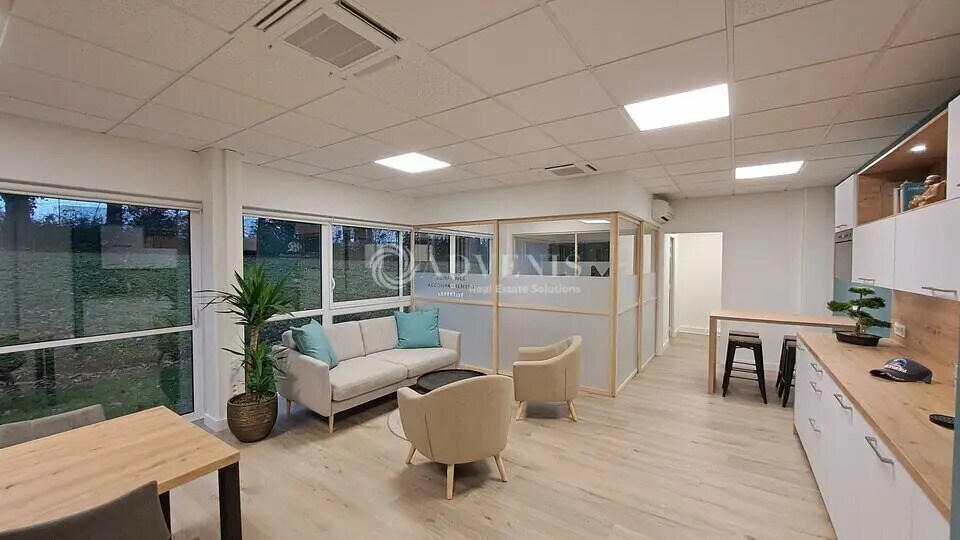 Office in Carquefou to rent - Interior Photo - Image 2 of 6