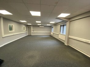 Dudley Rd, Halesowen to rent Interior Photo- Image 2 of 8