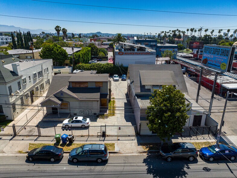 1110 N Gower St, Los Angeles, CA for sale - Building Photo - Image 3 of 5