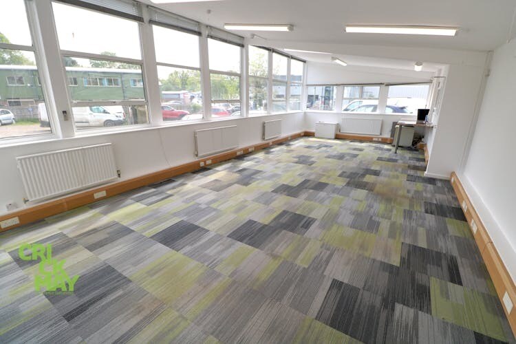 Bridge Rd, Haywards Heath to rent Interior Photo- Image 1 of 5