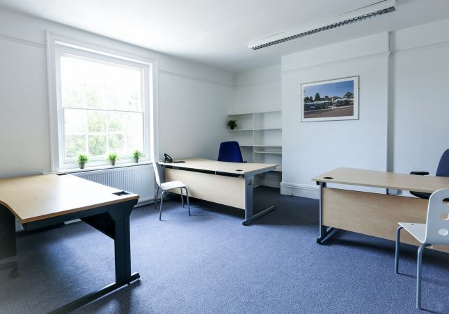 18 College St, Petersfield to rent Interior Photo- Image 1 of 1