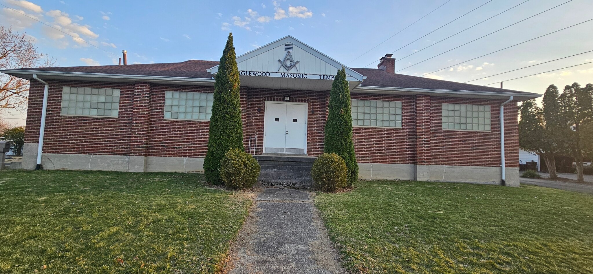210 Wolf Ave, Englewood, OH for sale Building Photo- Image 1 of 1