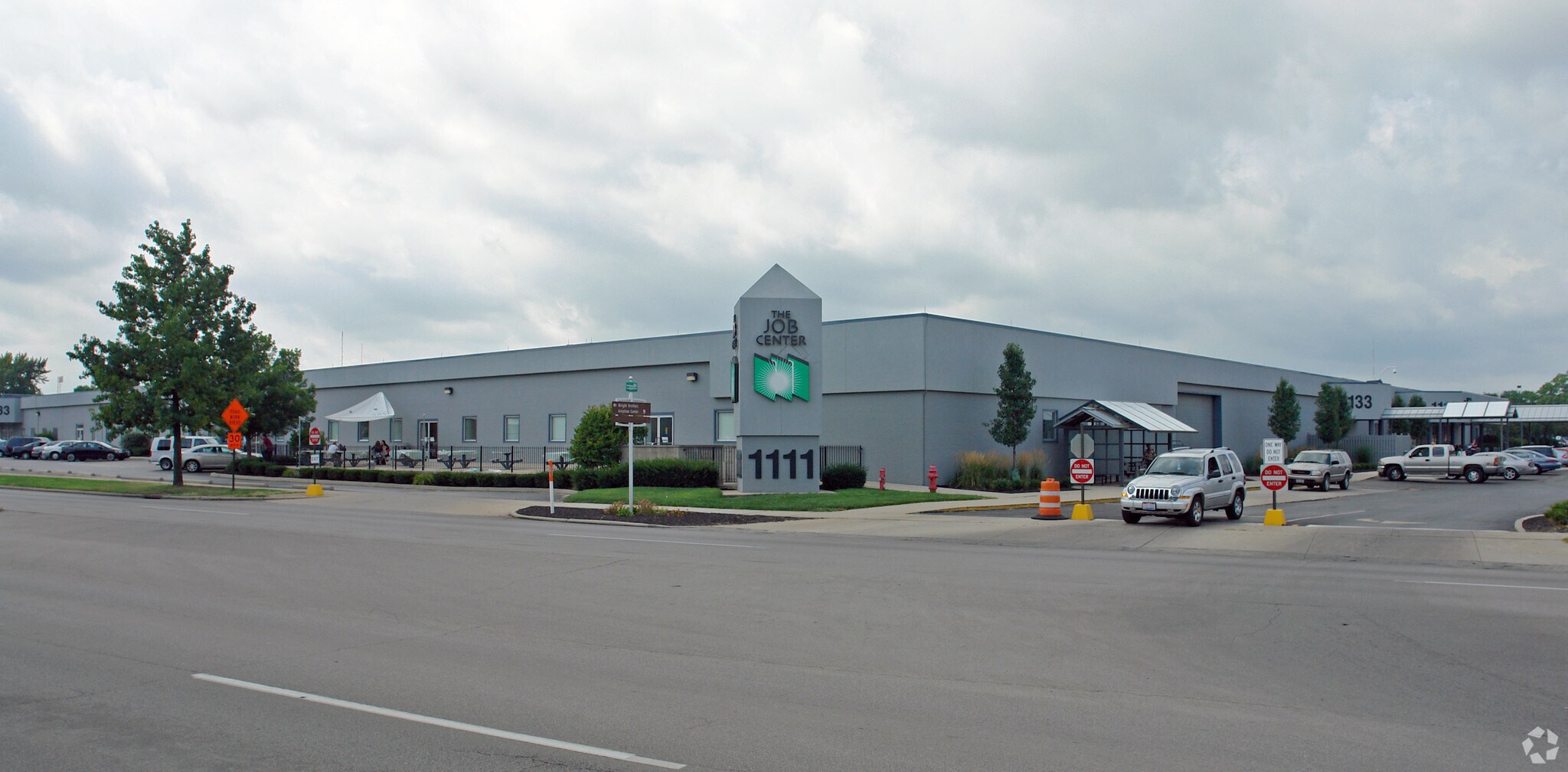 1133 S Edwin C Moses Blvd, Dayton, OH to rent Building Photo- Image 1 of 21