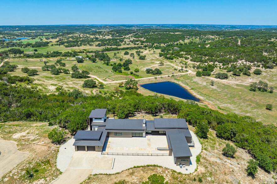 5081 Bandera Hwy, Camp Verde, TX for sale - Building Photo - Image 1 of 60