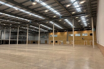 10B-10B1 Viscount Way, Swindon to rent Interior Photo- Image 2 of 4