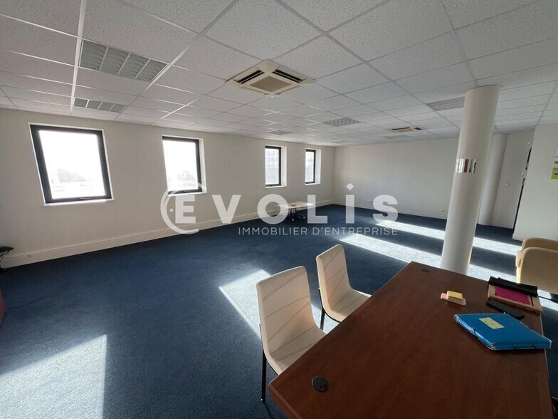 Office in Bussy-Saint-Georges for sale - Interior Photo - Image 3 of 5