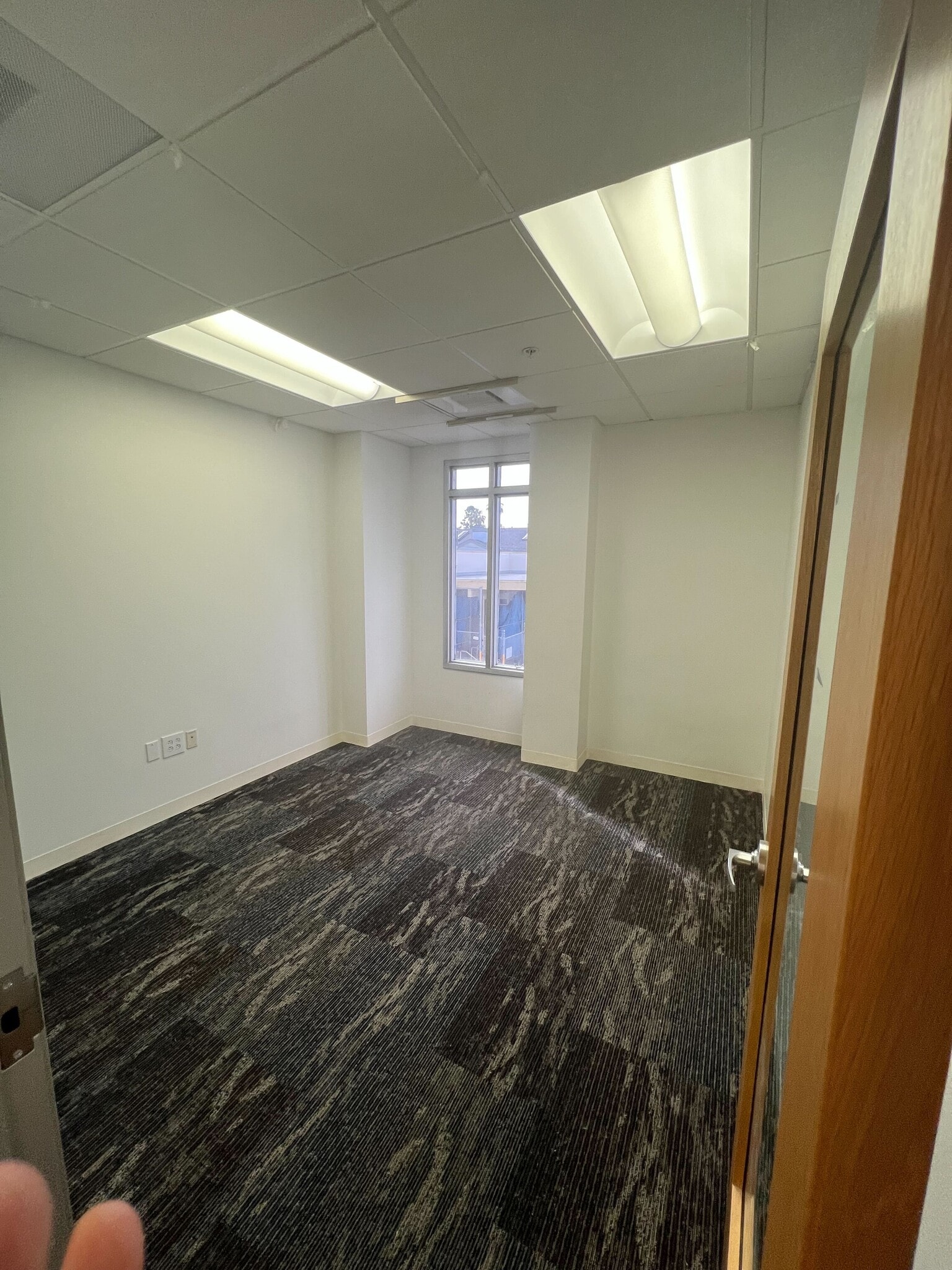 1033 B Ave, Coronado, CA to rent Building Photo- Image 1 of 1