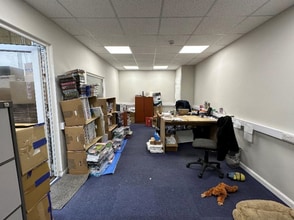 Battle Rd, Newton Abbot to rent Interior Photo- Image 2 of 5