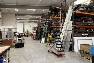 Grafton Way, Basingstoke to rent Building Photo- Image 2 of 6