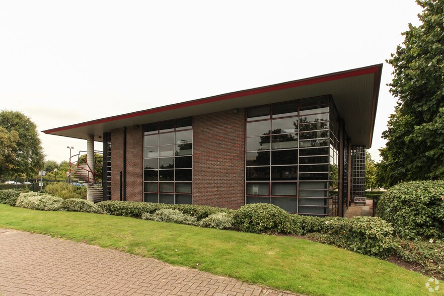 Park Ave, Almondsbury for sale - Building Photo - Image 1 of 1