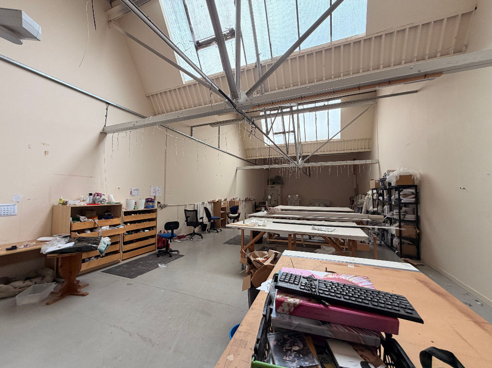 Manor Rd, Mancetter, WAR CV9 1TE - Unit 4 -  - Interior Photo - Image 1 of 1