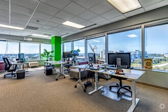 5401 W Kennedy Blvd, Tampa, FL to rent Interior Photo- Image 2 of 10