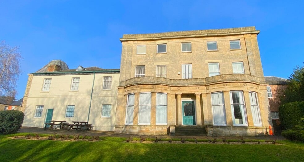 25 Westgate, Sleaford for sale - Primary Photo - Image 1 of 1