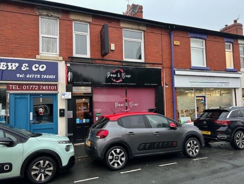 7 Priory Ln, Penwortham for sale - Building Photo - Image 1 of 1