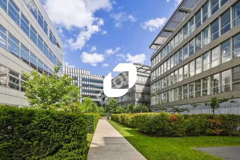 Office in Saint-Denis to rent Building Photo- Image 1 of 20