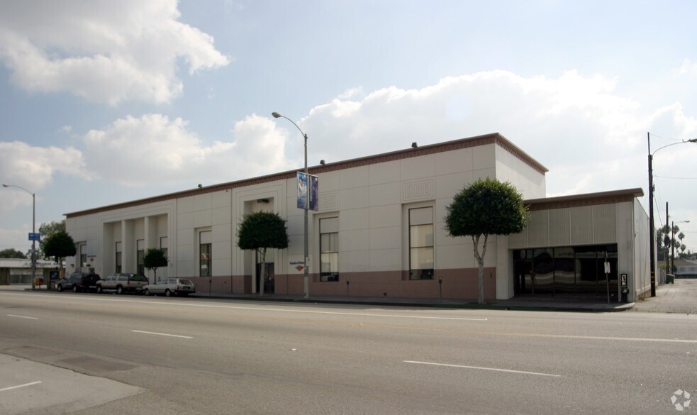 320-330 E Manchester Blvd, Inglewood, CA for rent - Building Photo - Image 2 of 14