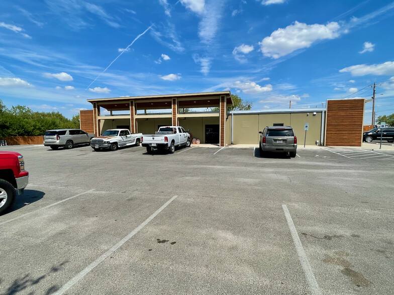 1753 E State Highway 97, Jourdanton, TX for rent - Building Photo - Image 3 of 13