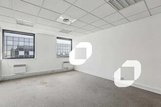 51-55 Rue Hoche, Ivry-sur-Seine to rent Interior Photo- Image 2 of 2