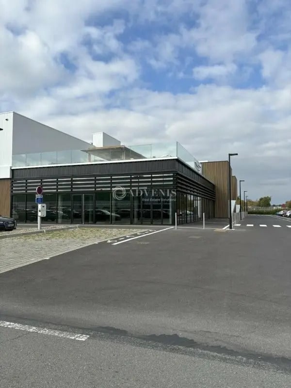 Location Commerce 500 m² - Photo 1