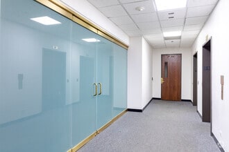 3501 Algonquin Rd, Rolling Meadows, IL to rent Interior Photo- Image 2 of 9