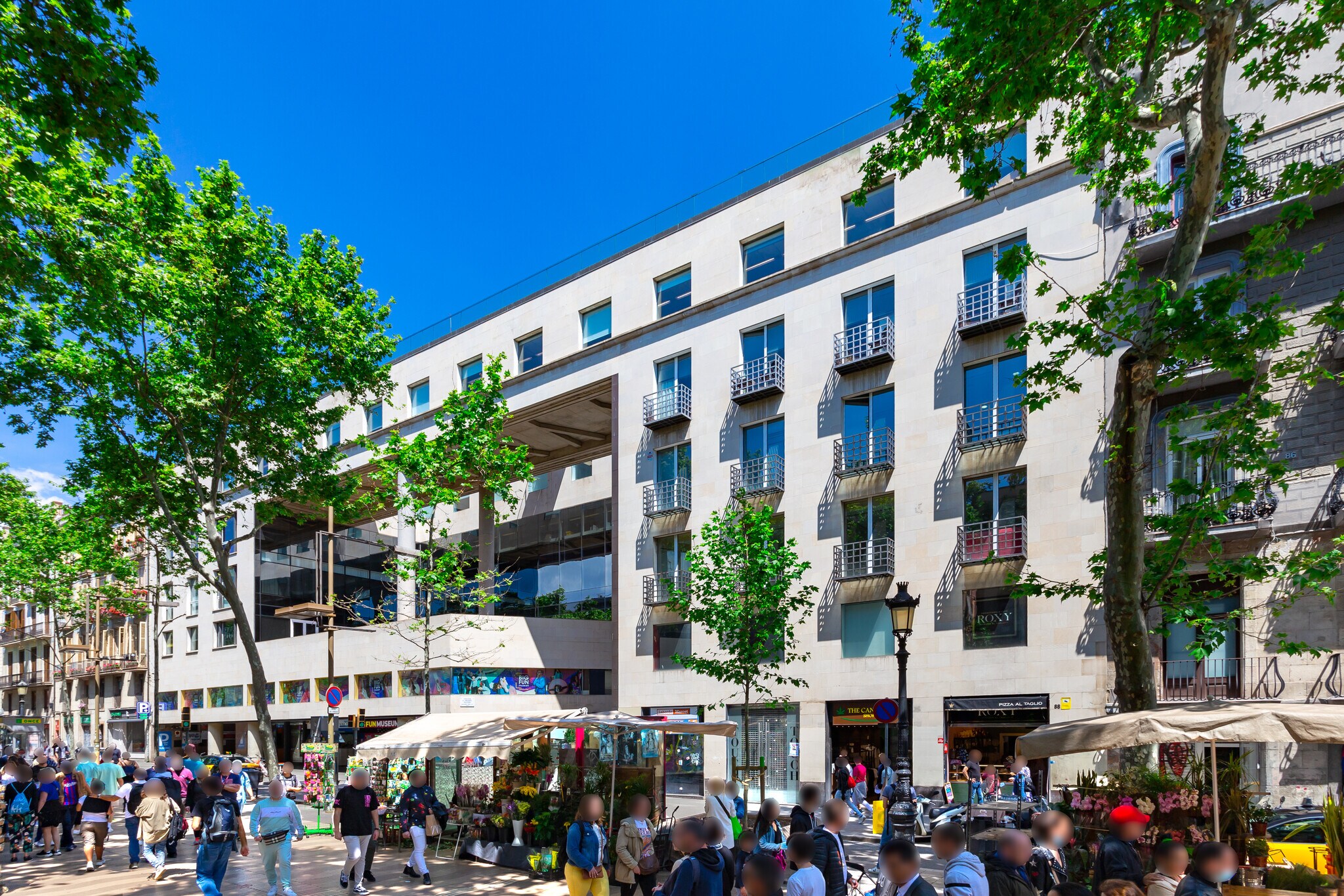 Retail in Barcelona, Barcelona to rent Floor Plan- Image 1 of 2