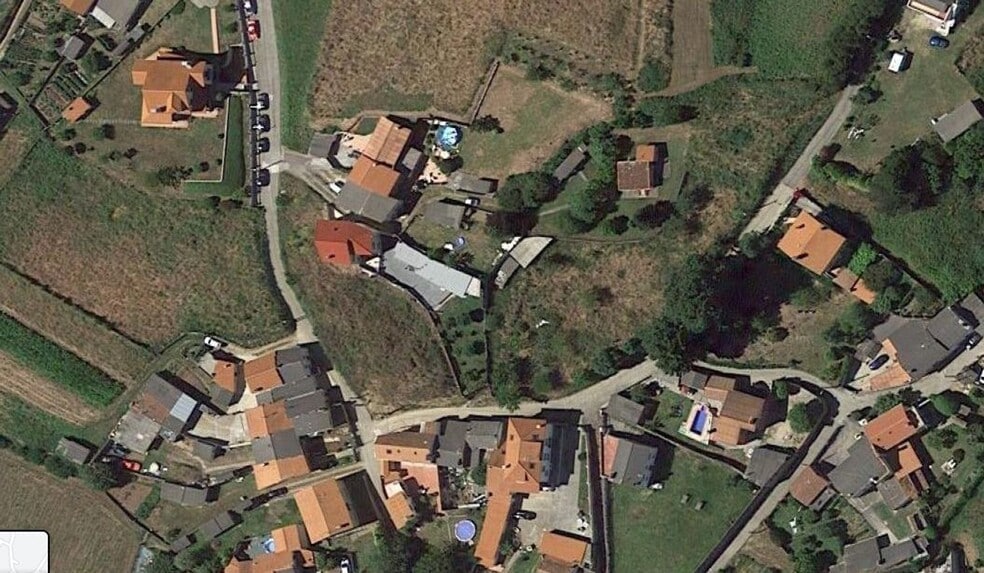 Rúa Pardiñeiro, 11, Oleiros, La Coruna for sale - Building Photo - Image 1 of 11