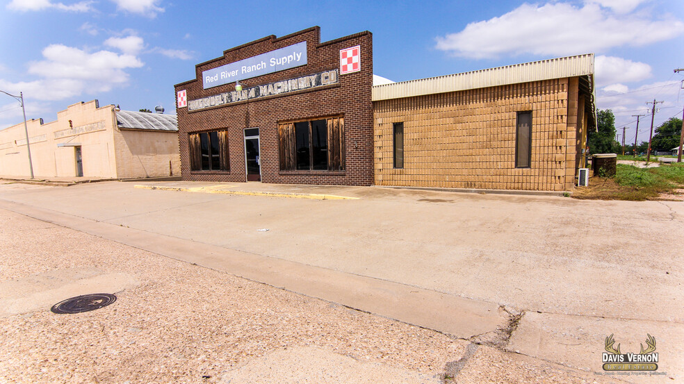 1331 Cumberland St, Vernon, TX for sale - Primary Photo - Image 1 of 46