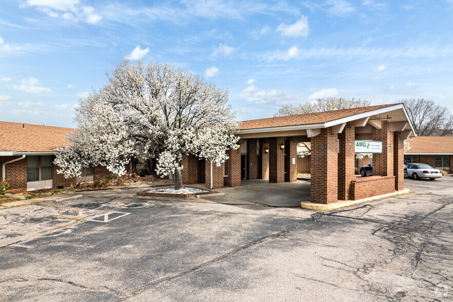 8080 E Pawnee St, Wichita, KS for sale - Building Photo - Image 1 of 1