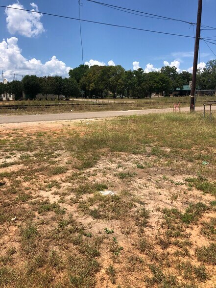 FM 536, Pleasanton, TX for sale - Building Photo - Image 1 of 6
