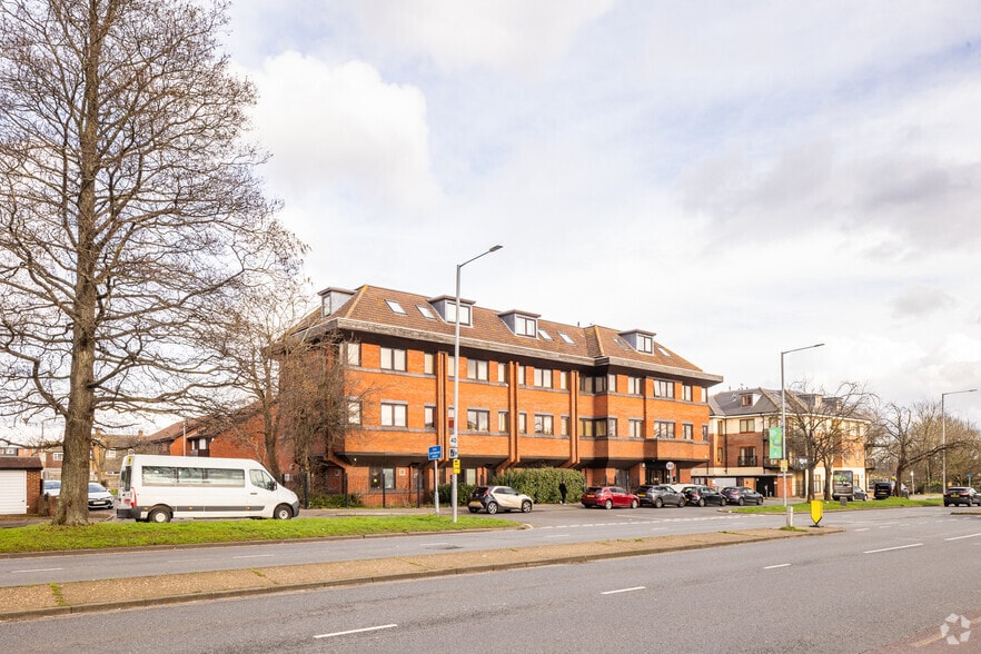 1390 Uxbridge Rd, Uxbridge to rent - Building Photo - Image 2 of 6