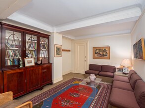 910 Park Ave, New York, NY for sale Interior Photo- Image 1 of 15