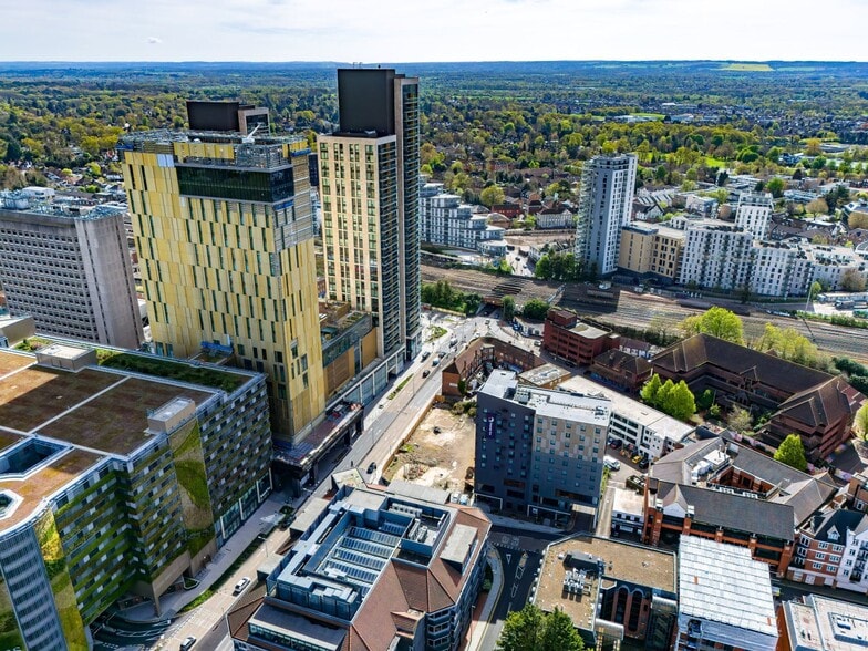 11-13 Victoria Way, Woking for sale - Building Photo - Image 3 of 4